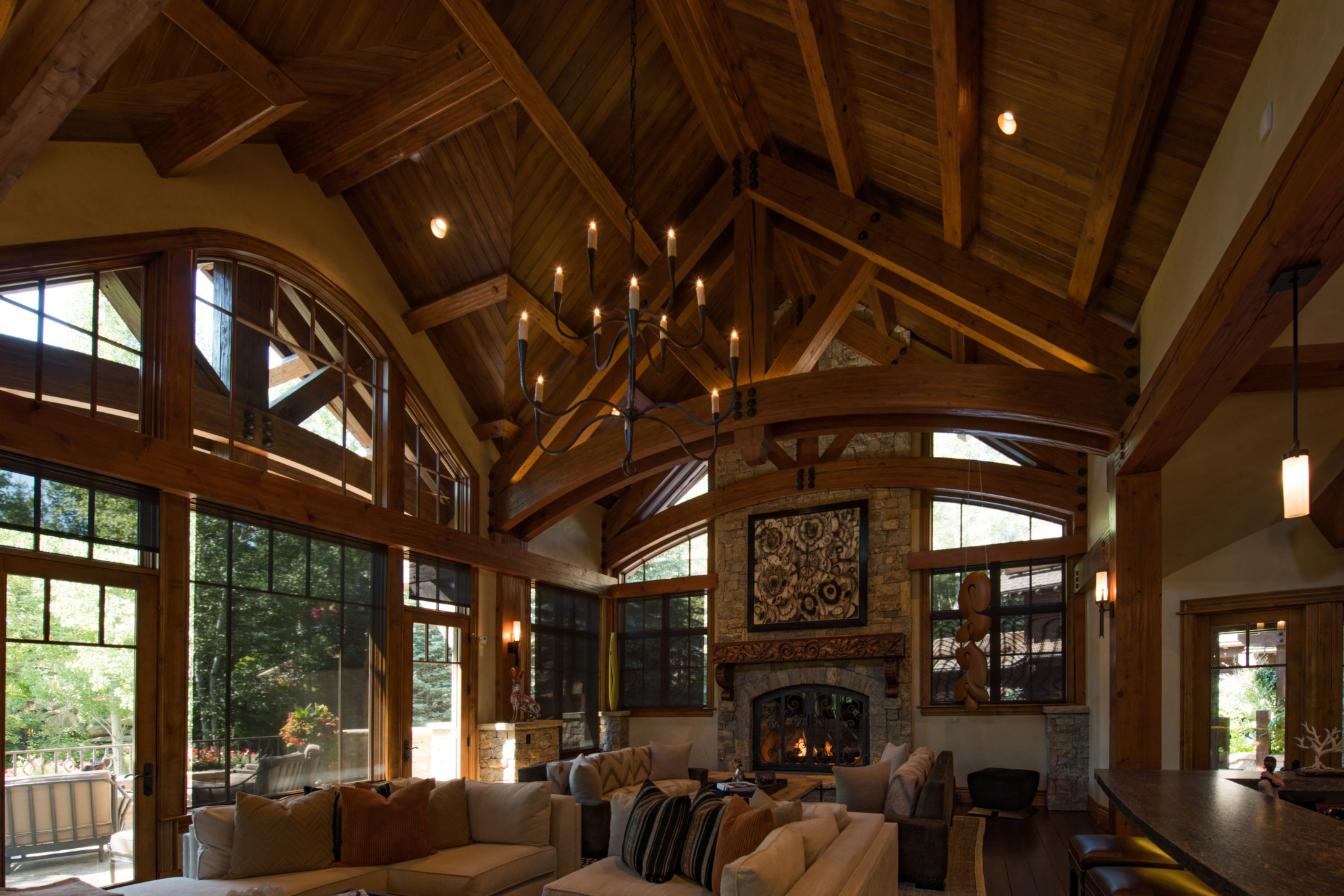Beaver-Creek-mountain-modern-great-room-wood-ceiling